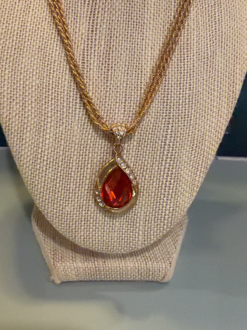 Avon President’s Recognition reversible necklace (2006-2007). - Picture 2 of 4